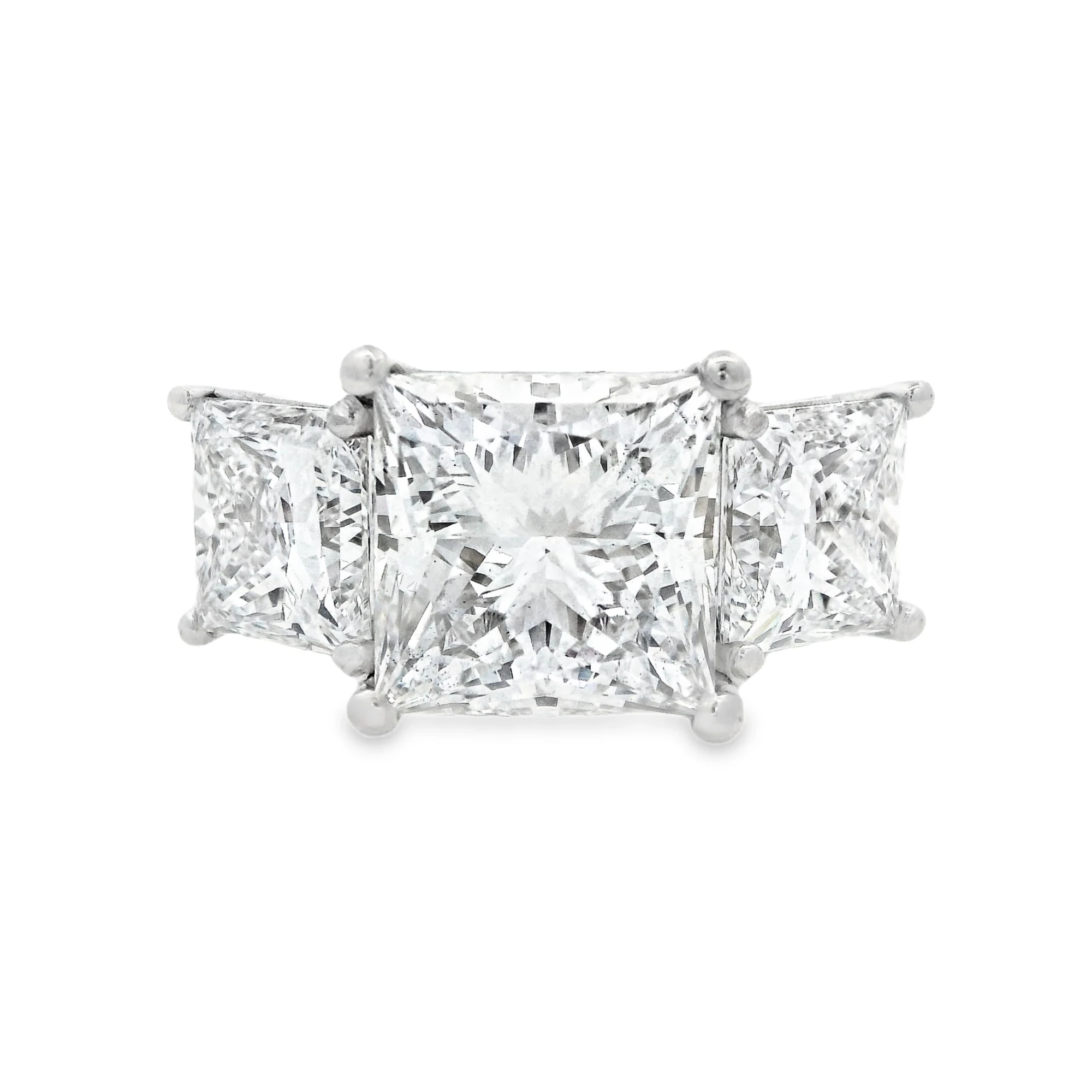 1769733879428-924885d0b9220cdb06fe-019c0c5ae10e7dd096cc399d85d72939retouch Princess Cut Three-Stone Lab-Grown Diamond Ring - Image 1